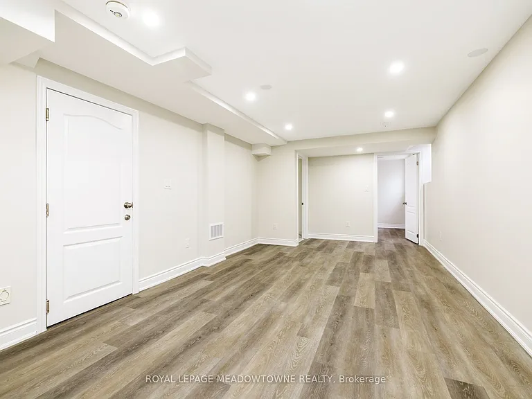1603 Hume Way #BASEMENT — Photo 13