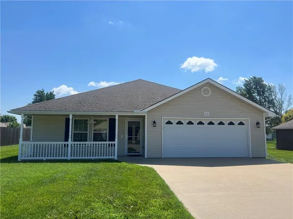 610 S Connor St, Odessa, MO 64076