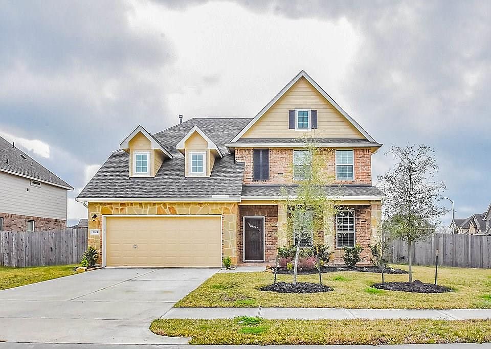 1st image of 3811 Oak Bent Dr