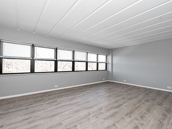 4th image of 10500 S Walden Pkwy #5C