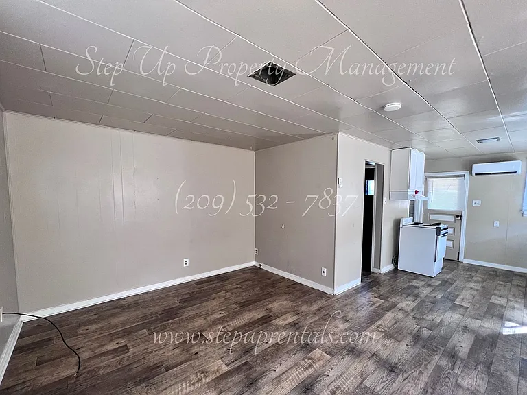 57 S Norlin St — Photo 3