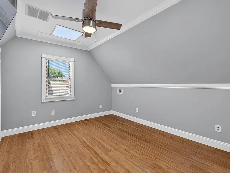 257 Kennedy Blvd — Photo 19
