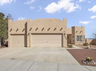 3320 Rio Linda Dr SW, Albuquerque, NM 87121