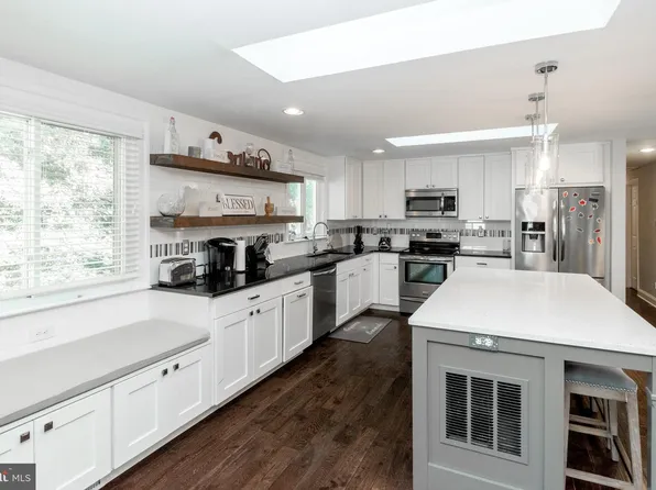 44 Baldy Ave, Severna Park, MD 21146