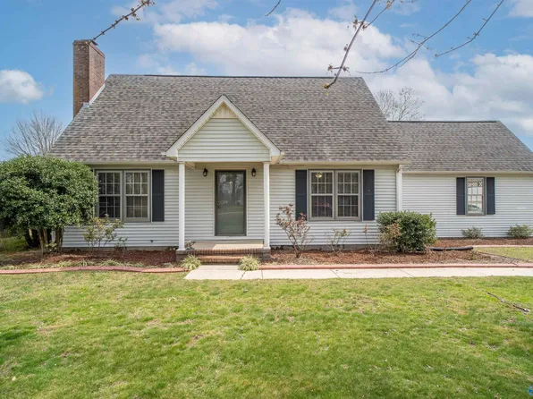 16260 W Glenn Valley Dr, Athens, AL 35611