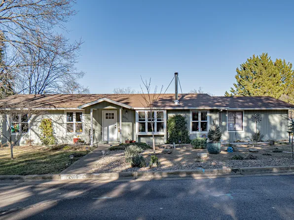 2015 Mae St, Ashland, OR 97520