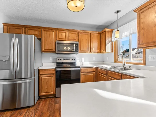1415 Maple Dr, Adel, IA 50003
