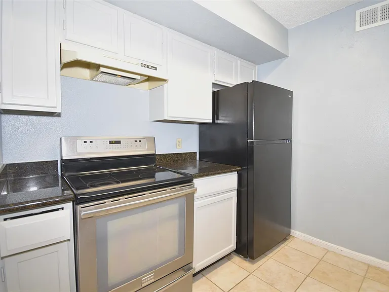 2120 El Paseo St #108 — Photo 11