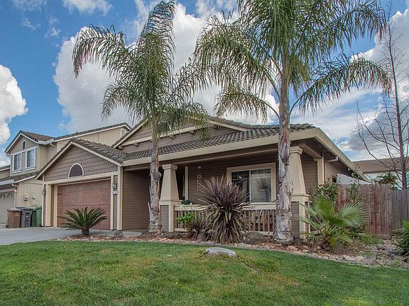 2nd image of 510 Hummingbird Dr