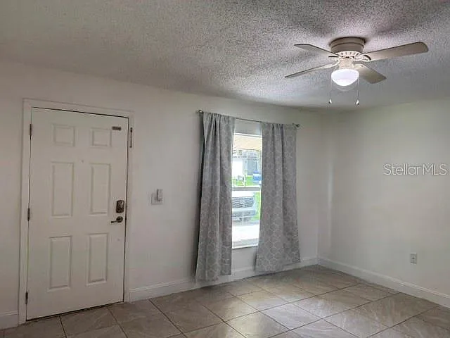 27127 Fernery Ave — Photo 3