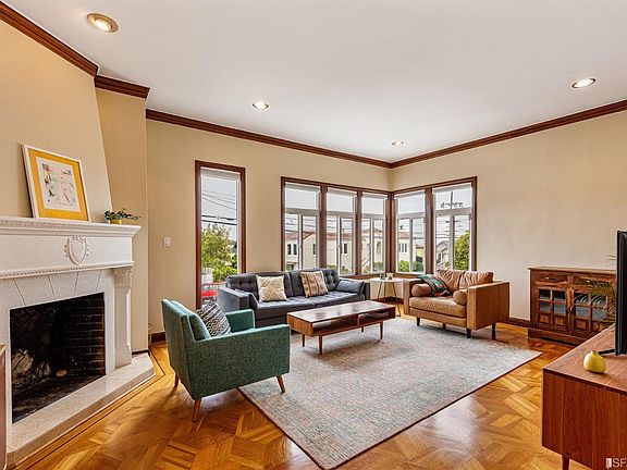 3rd image of 2122 Ulloa St