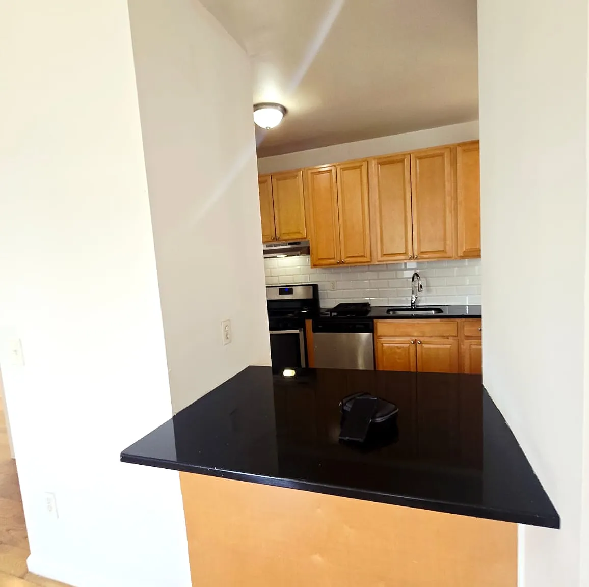 4 bed, $3,000 — Photo 1