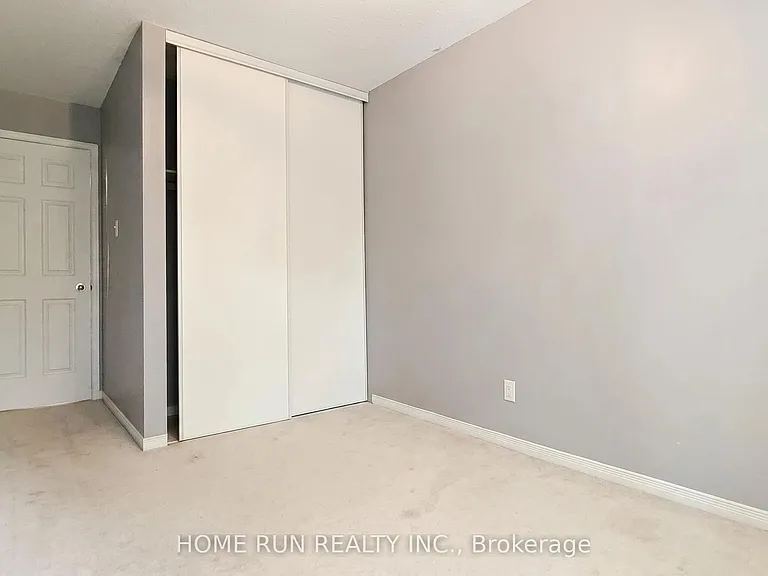 152 Thornbury Cres — Photo 25