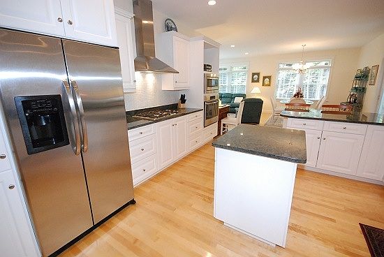 4th image of 11 Lindenwood Ln