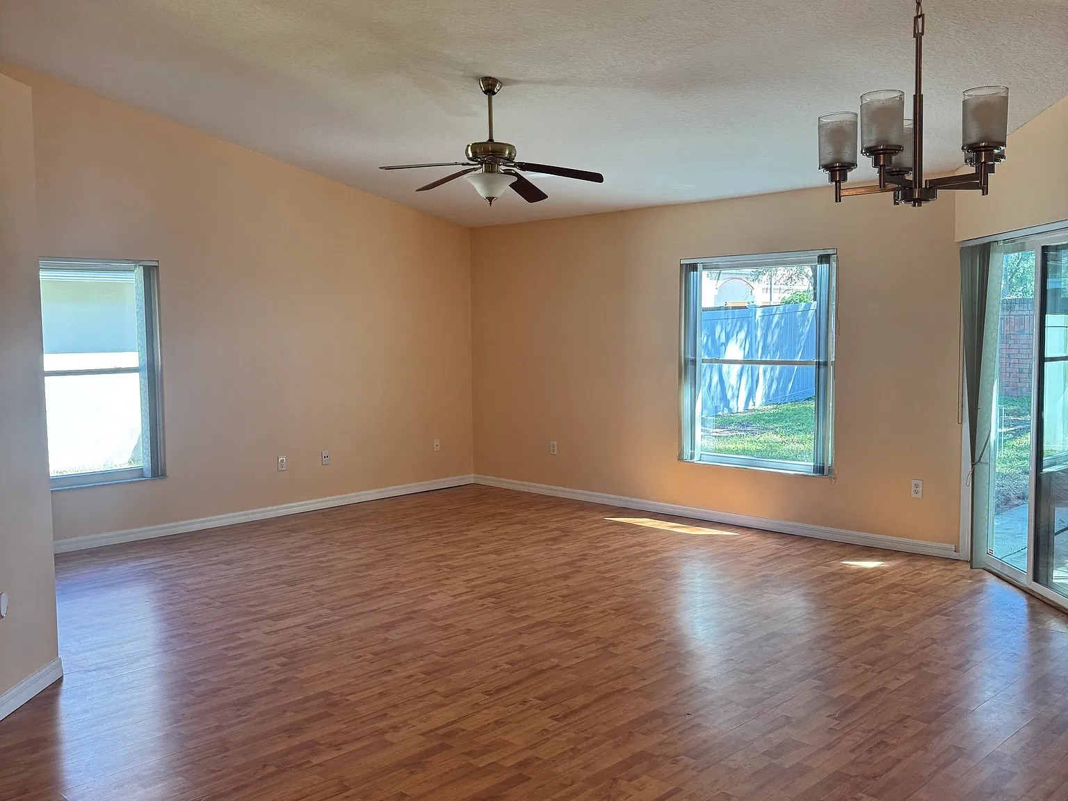 3 bed, 1520 sqft, $2,800 — Photo 4