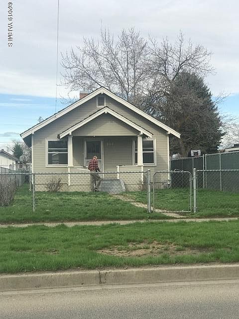 1st image of 804 S Fair Ave