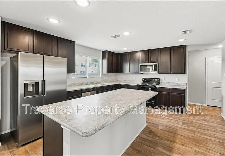 2700 Andesite Ln — Photo 8