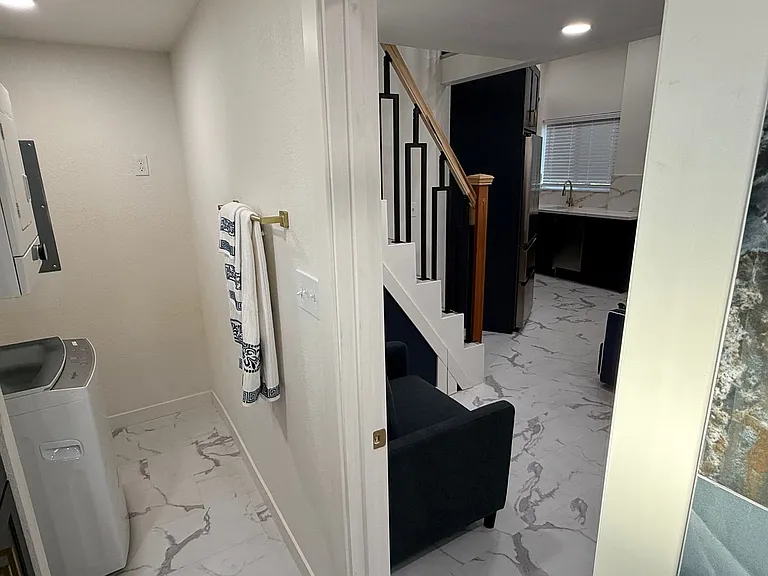 9504 Heathman Way — Photo 12