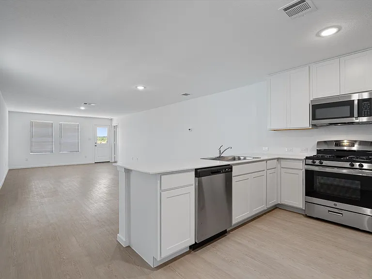 4107 El Dorado — Photo 4
