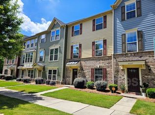 4023 Zilker Park Dr, Charlotte, NC 28217