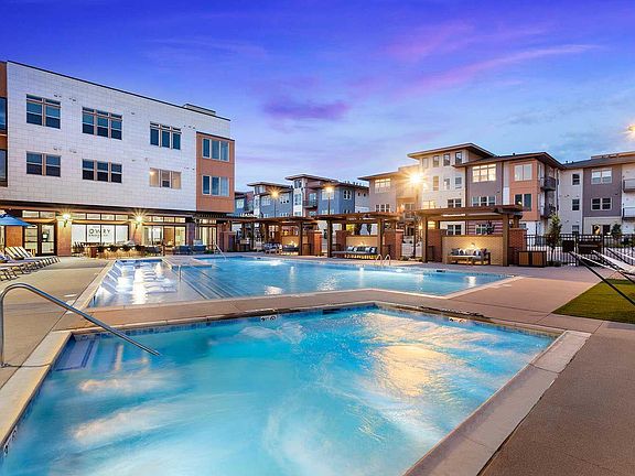 2nd image of 8519 E Lowry Blvd #301