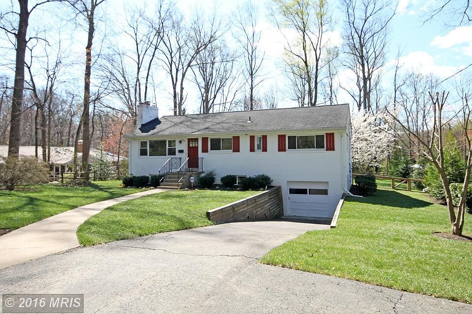 1st image of 8625 Chapel Dr