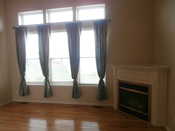 3rd image of 9639 Taberna Ln