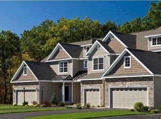 178 Fieldstone Dr, Schenectady, NY 12304
