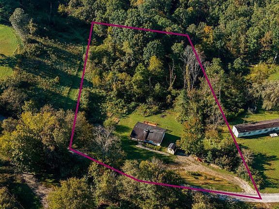 3rd image of 4005 Campbell Rd