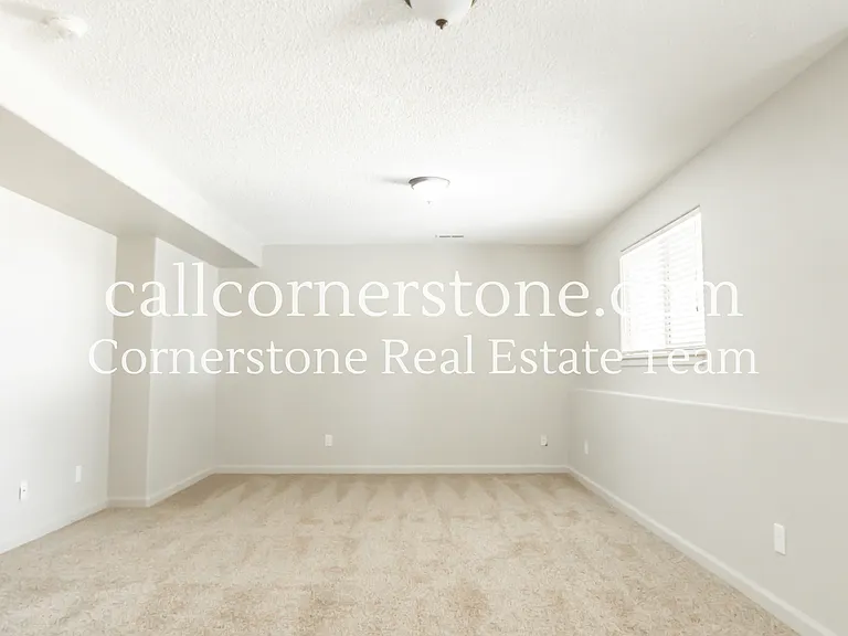 4640 Kashmire Dr — Photo 23