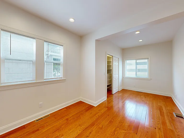 534 Abbott Rd #1 — Photo 10