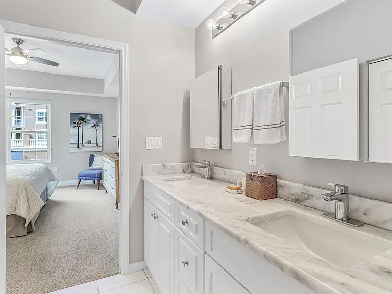 Dual sinks