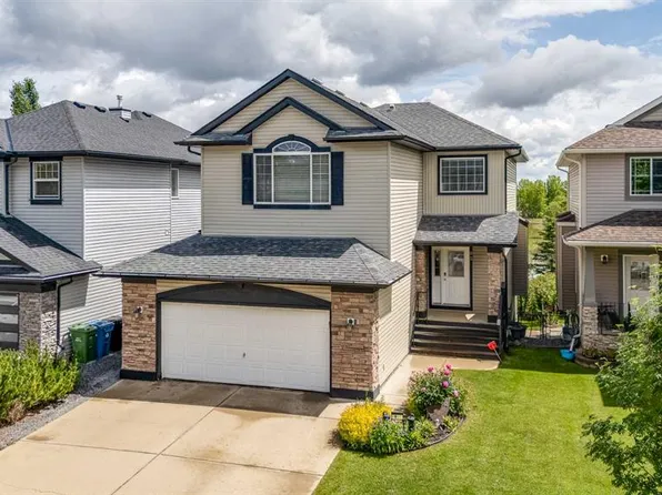92 W Everhollow Way SW, Calgary, AB T2Y 4R7