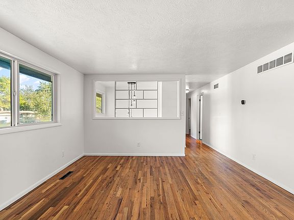 3rd image of 6903 W Brentwood Dr