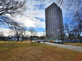 2525 S Shore Dr #3, Milwaukee, WI 53207