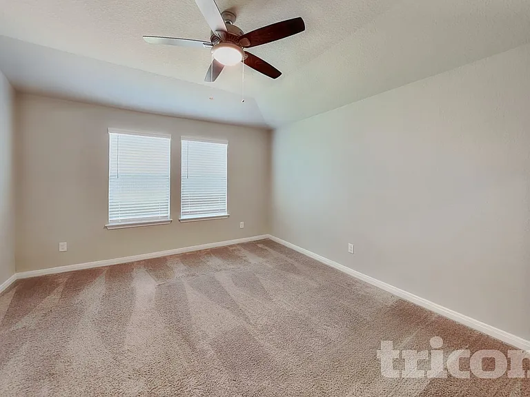 13619 Emerson Way — Photo 6