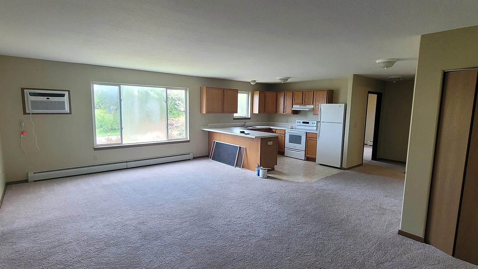 Roen Estates (2306 Ash Ave) — Photo 1