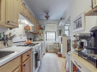 7234 Austin St APT F7, Forest Hills, NY 11375