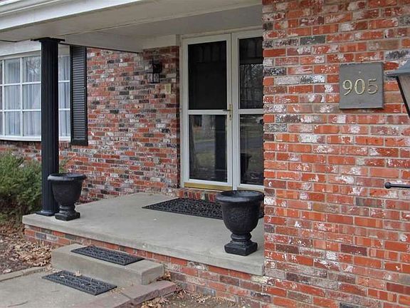 4th image of 905 W Shorewood Ct