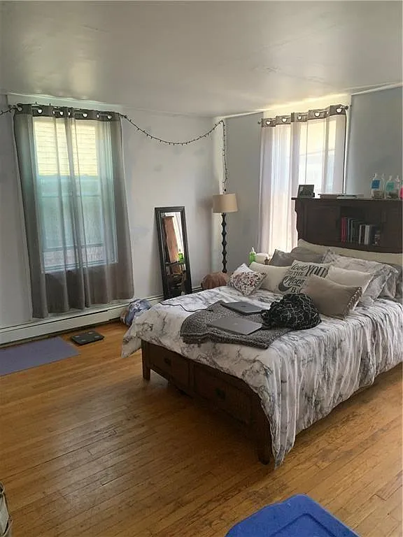 4 bed, 1375 sqft, $3,400 — Photo 4