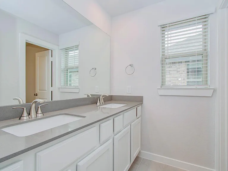 14910 Mossycup Spur Way — Photo 31