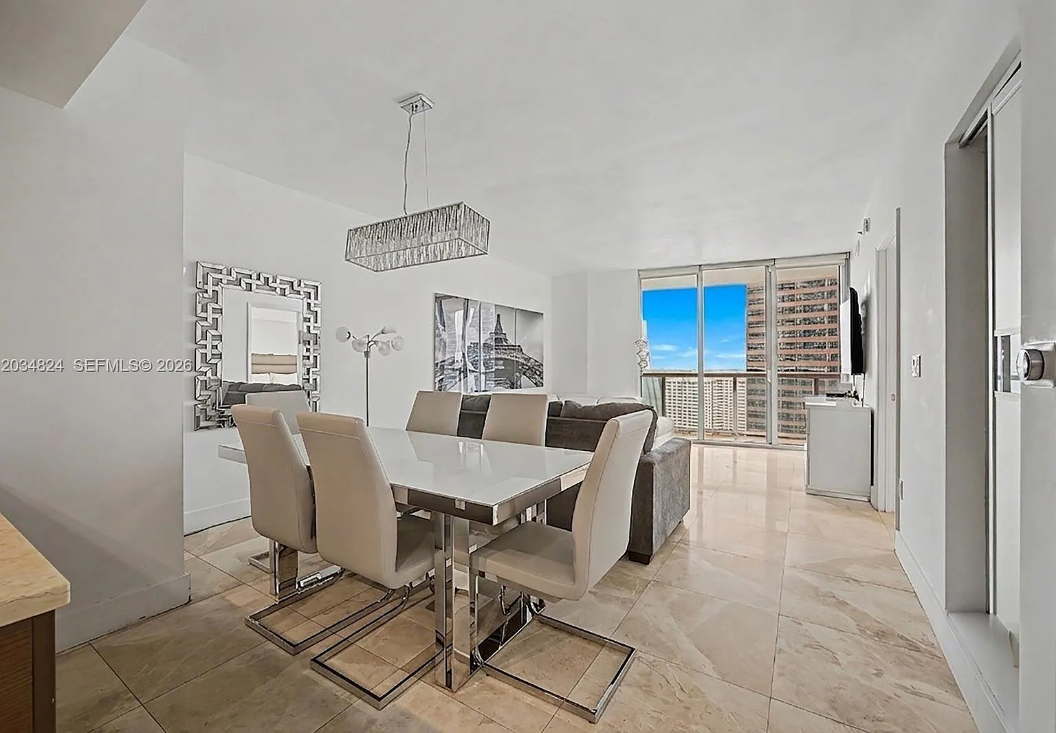 Icon Brickell Condo No 3 — Photo 1