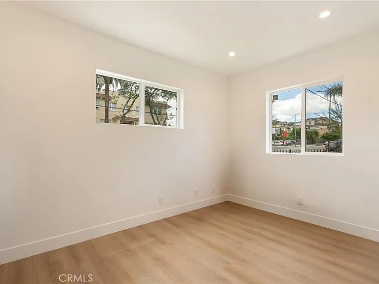 2843 Folsom — Photo 10
