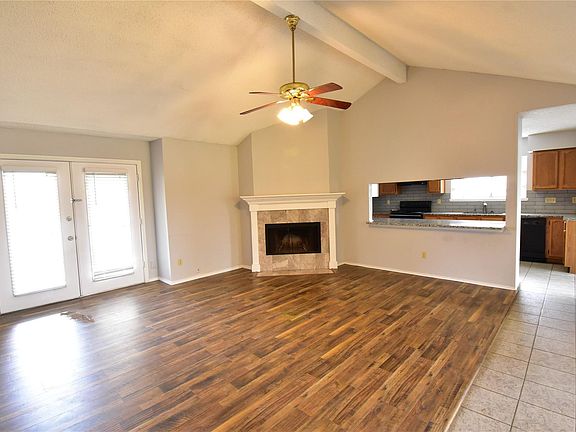 4th image of 1033 Simon Dr