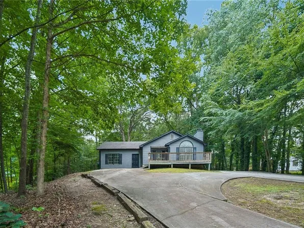 217 Rainey Brooke Dr, Winder, GA 30680