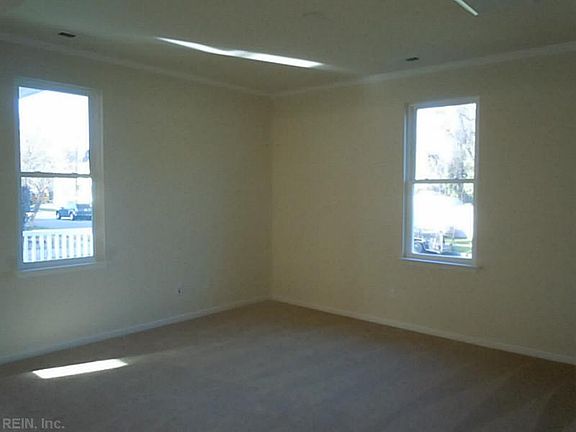 3rd image of 951 Marshall Ave
