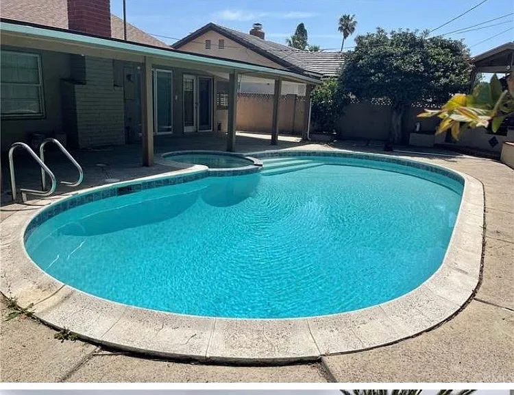 225 N Rio Vista St — Photo 3