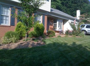 6545 Koziara Dr, Burke, VA 22015
