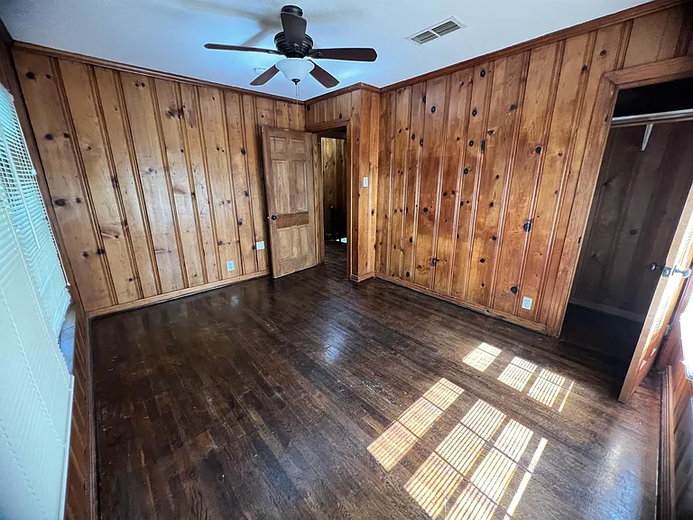 upstairs bedroom 4