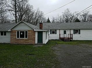 8757 Phillips Rd, Holland, NY 14080